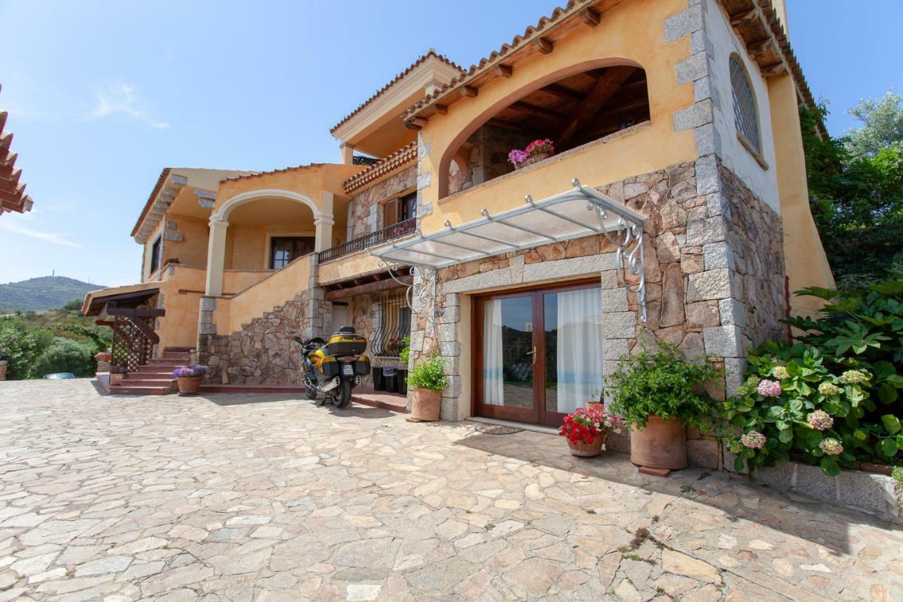 Domus Francy Ξενοδοχείο San Teodoro  Εξωτερικό φωτογραφία