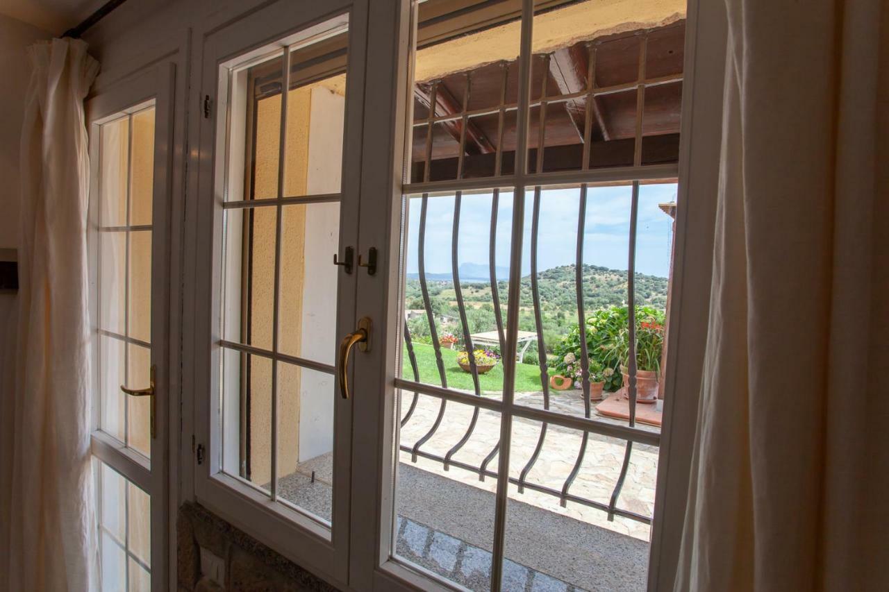 Domus Francy Ξενοδοχείο San Teodoro  Εξωτερικό φωτογραφία